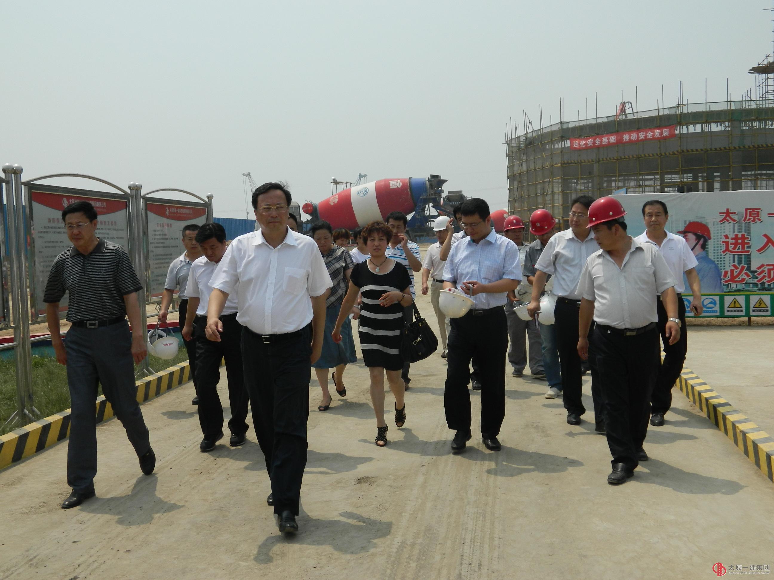 小店区委书记到三分公司电机厂项目调研