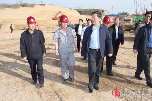 晋中市领导对项管二处晋中市殡仪馆项目进行调研